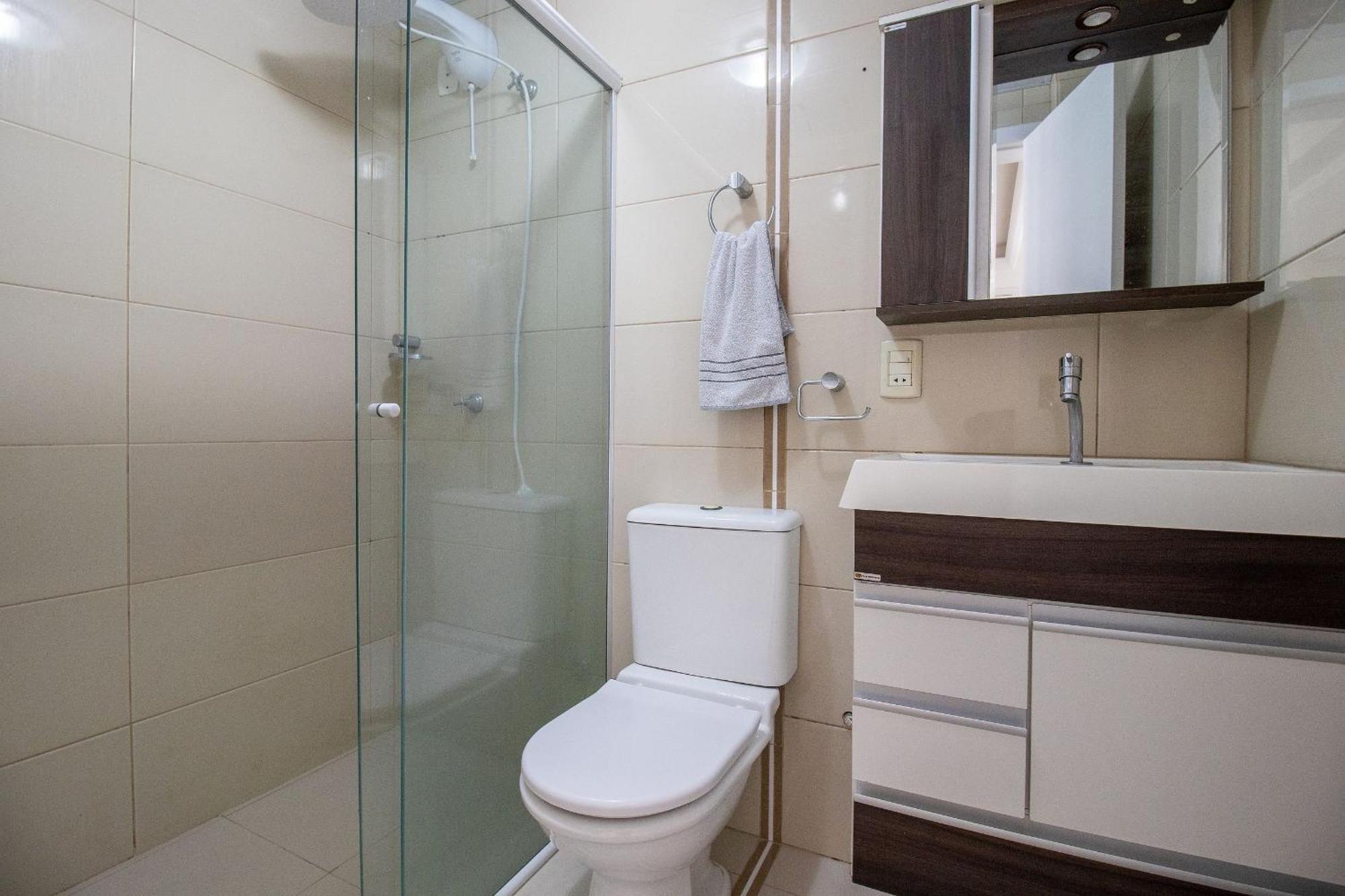 Apu14 - 4 Dorm, Climatizado, Esq. Av. Atlantica Apartamento