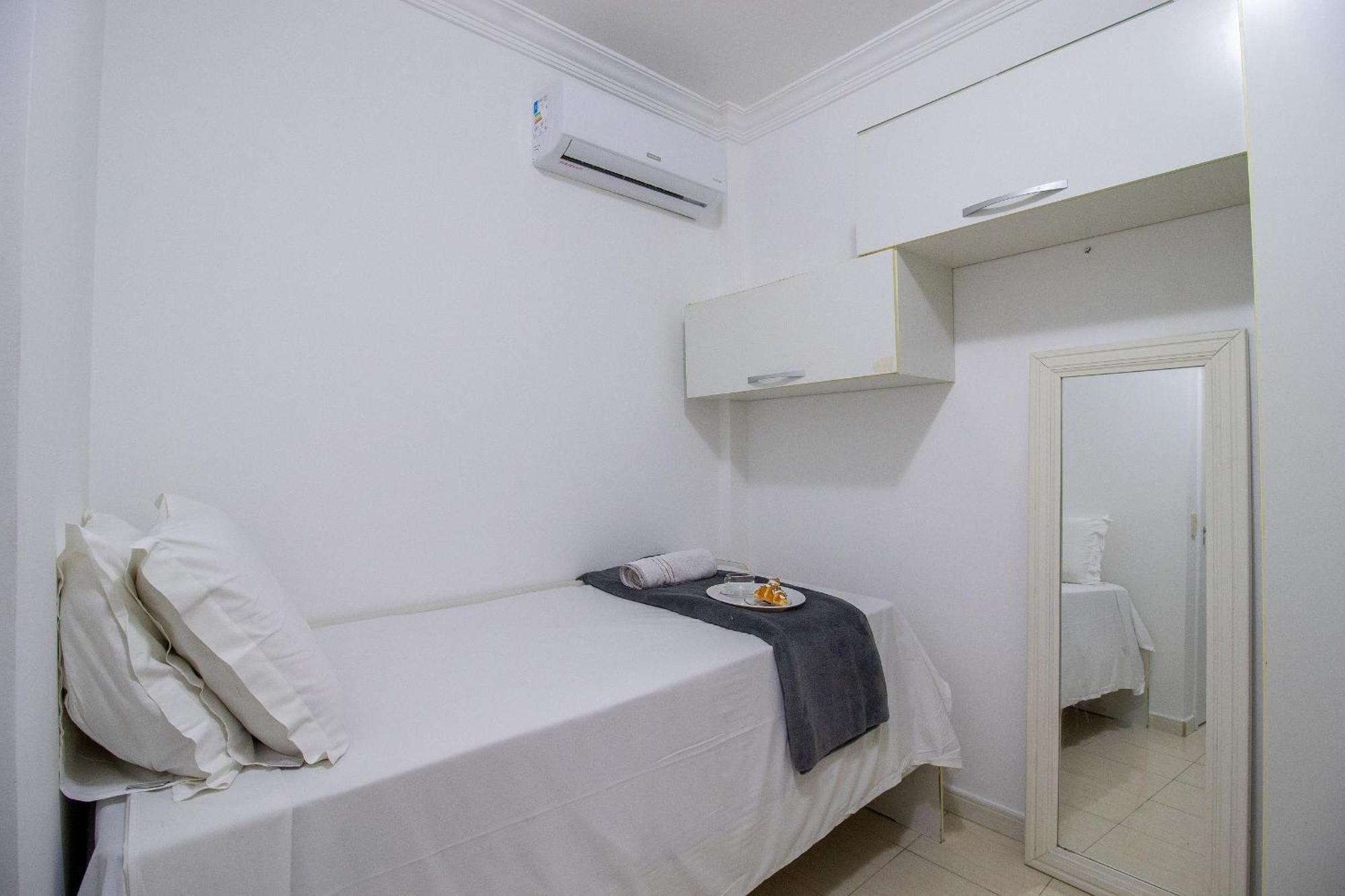 Apartamento Apu14 - 4 Dorm, Climatizado, Esq. Av. Atlantica