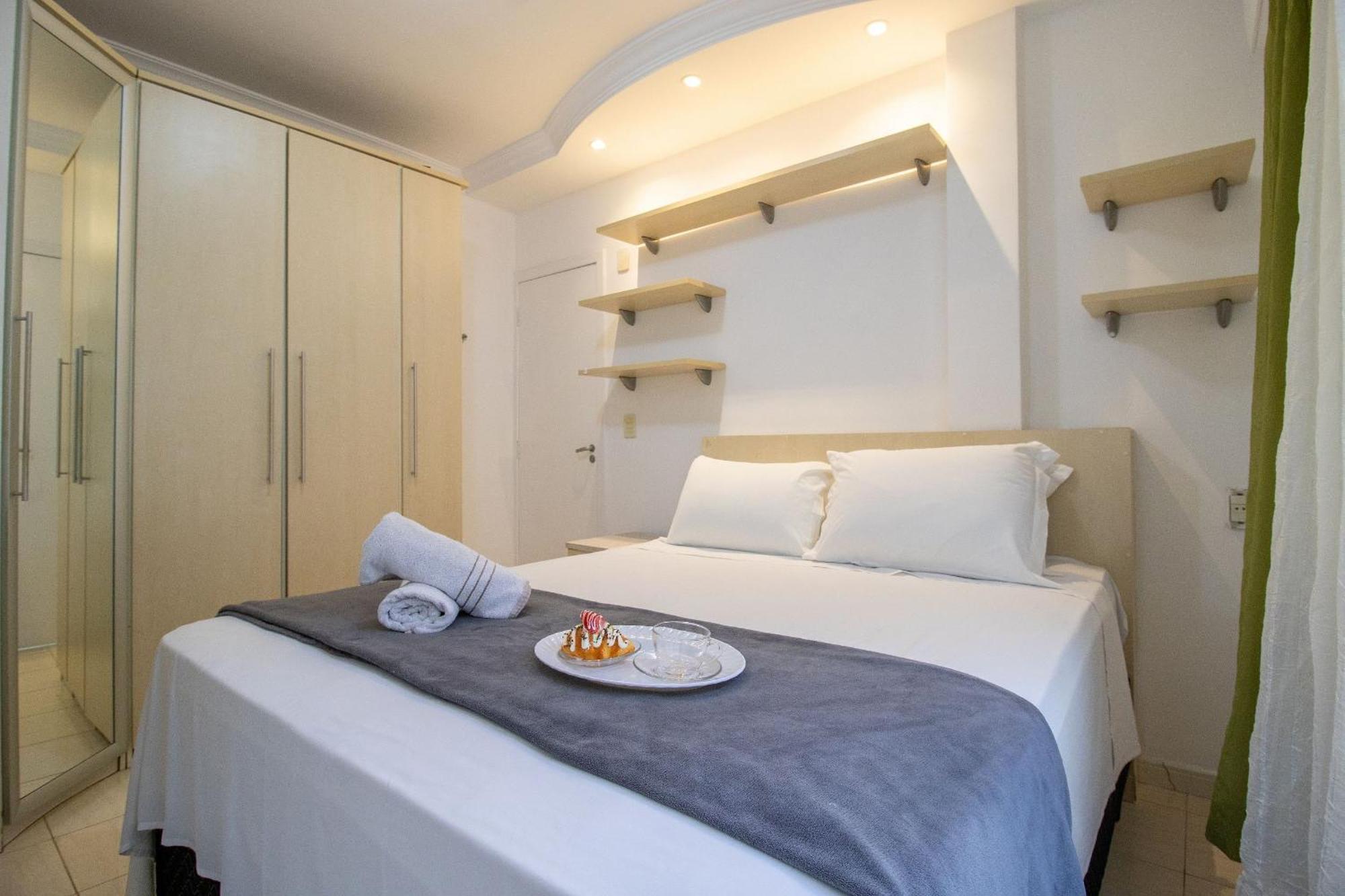 Apu14 - 4 Dorm, Climatizado, Esq. Av. Atlantica Balneário Camboriú